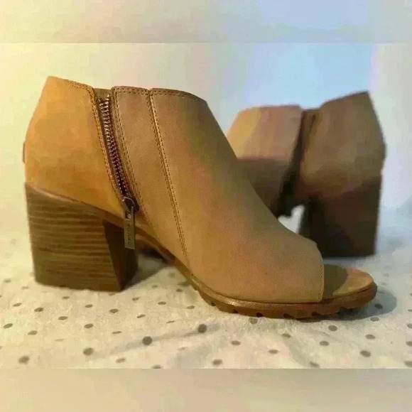 Sorel leather Ankle Boots - Picture 2 of 15